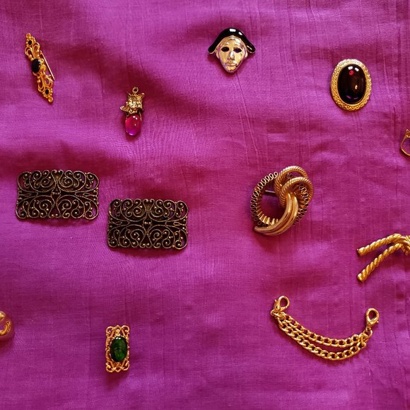 Lot Vintage Vtg Gold Silver Brass Metal 10 Brooches Pins Clips 1 Pair Shoe Clips - Picture 2 of 13